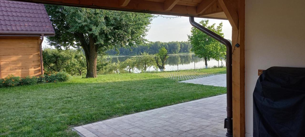 Fratole Villa Nielisz Exterior photo